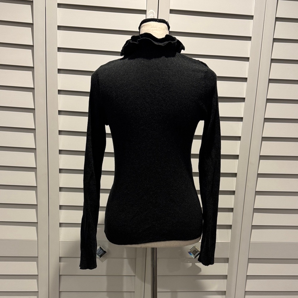 The Limited Gray ribbed ruffle button down V-Neck Sweater - Picture 5 of 11